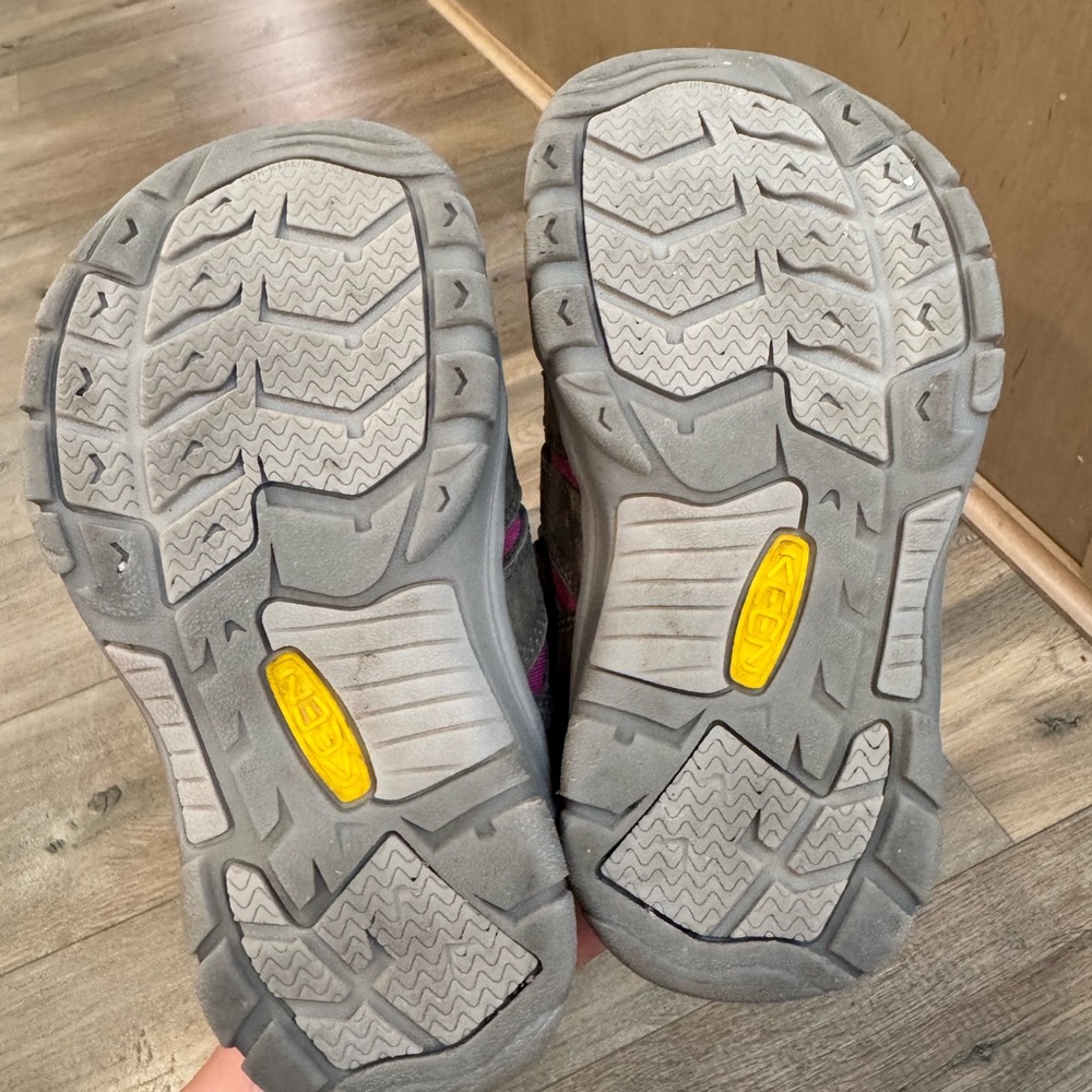 Keen Pink and Gray Sneakers with Velcro Straps - Picture 7 of 10